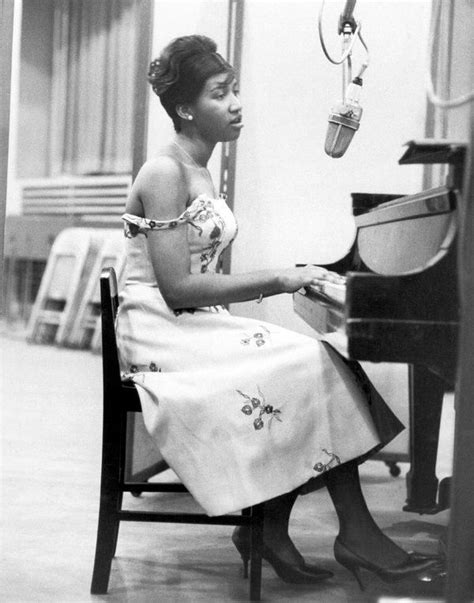 Aretha Franklin, Indomitable ‘Queen of Soul,’ Dies at 76 - The New York ...