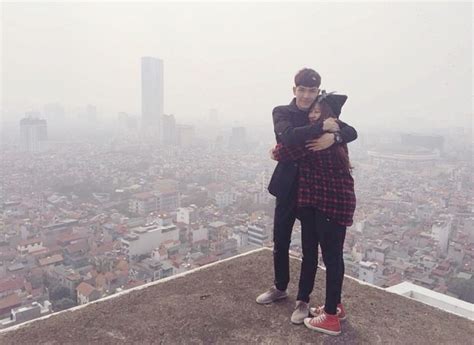 Soi những kiểu chụp ảnh cực bá đạo của các hot teen với bạn thân