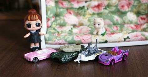 Сравнение мини машинок Hot Wheels Matchbox и Metal Machines Hot Wheels Барби и Monster High