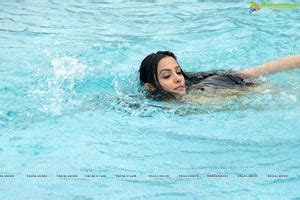 Anita Hassanandani In Swimwear Hot High Resolution Poster Size Photos