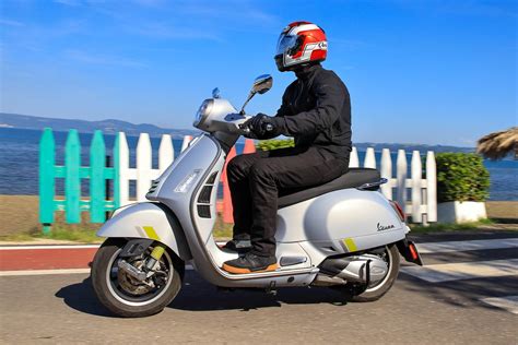 Vespa Gts Overview Scooter Testing In Italy Bestmotosport