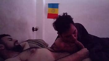 Mamada de buenos días a macho peludo XVIDEOS