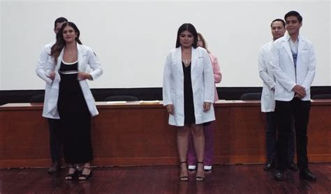 Emotiva ceremonia de Imposición de Batas a estudiantes de Medicina