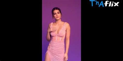 Kriti Sanon Breasts Scene In Kriti Sanon Hot Pics Collection March 2022 Tnaflix