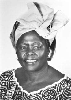 Wangari Maathai – Biographical - NobelPrize.org