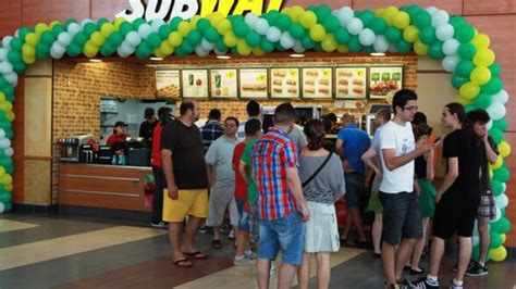 Economica Net Subway Intr N Cartiere Se Deschide Un Nou Restaurant