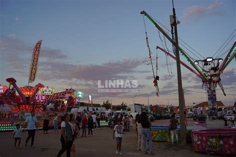 Elvas Entre louças e comes e bebes Feira de São Mateus espera Pendões