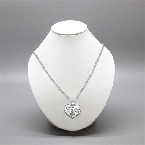Grandma Heart Pendant Necklace – Grandma a Blessing of Love and Gift