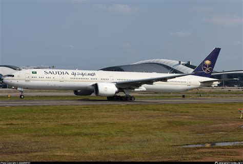 Hz Ak Saudi Arabian Airlines Boeing Er Photo By Zgggrwy Id