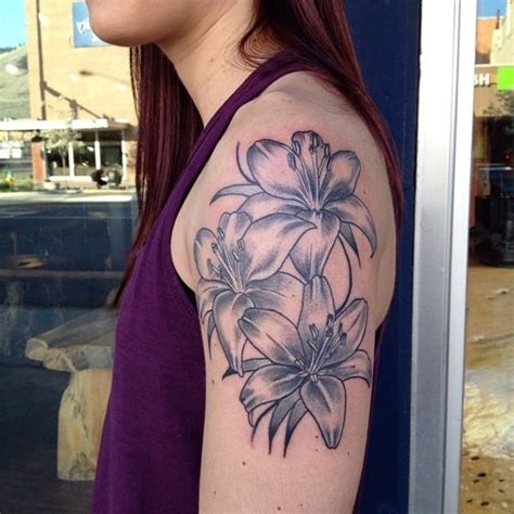 150 Small Lily Tattoos Meanings Ultimate Guide March 2021