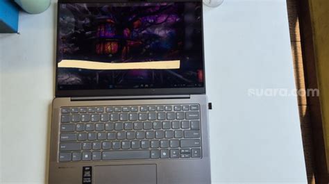 Review Lenovo Yoga Slim 7i 14IMH9 Baterai Tahan Lama Dan Layar OLED