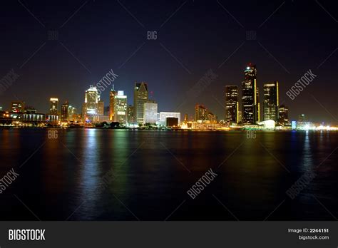 Detroit Skyline Night Image & Photo (Free Trial) | Bigstock