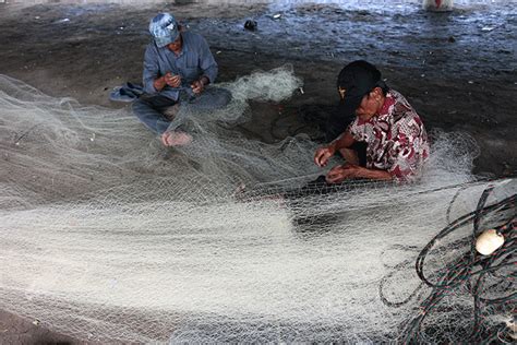 Cuaca Buruk Nelayan Tak Berani Melaut Selama Sepekan