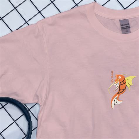 Camiseta Bordada Magikarp Personajes Magikarp Camiseta Bordada Regalo