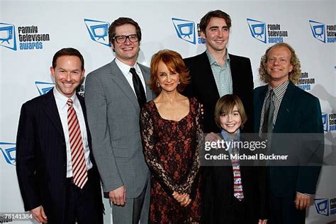 Pushing Daisies Cast Photos and Premium High Res Pictures - Getty Images