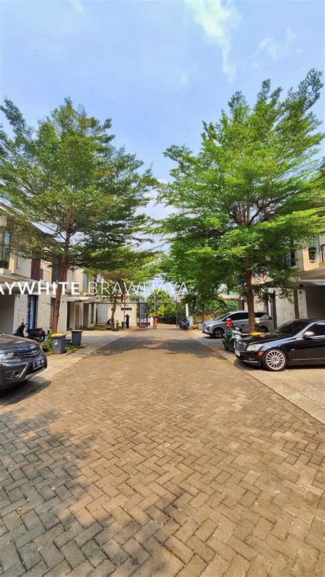 Dijual Dijual Townhouse Siap Huni Area Ampera