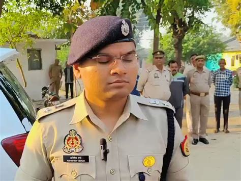 Hapur Police On Twitter आज प्रातः पुलिस लाइन में एक सिपाही द्वारा आत्महत्या करने की सूचना पर