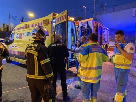 Sucesos En Madrid Herida Al Quedar Su Mano Enganchada Al Tren En