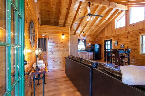 10 Cozy Cabins Along The Red River Gorge In Kentucky Travelawaits