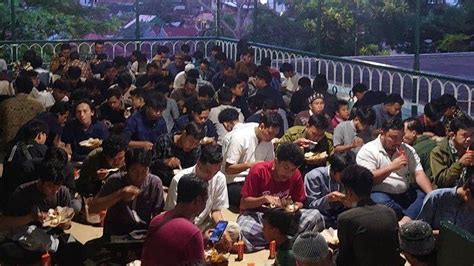 Masjid Syuhada Yogyakarta Sajikan Buka Puasa Dan Sahur Dengan Menu