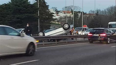 Despiste causa dois feridos e lança caos na VCI sentido Freixo