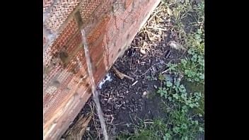 Desperate Outdoor Piss XVIDEOS