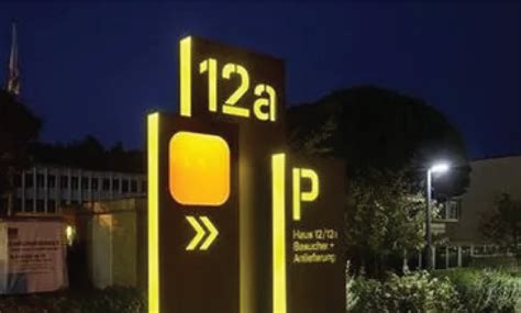LED Wayfinding Signs - Lightric
