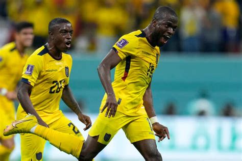 World Cup dismay for Qatar as Ecuador wins opening game - WHYY