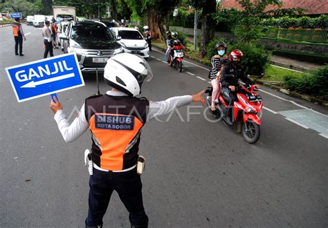 PEMBERLAKUAN GANJIL GENAP SAAT LIBUR ISRA MIRAJ ANTARA Foto