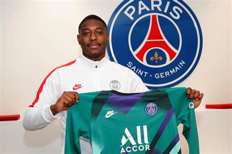 OFICJALNIE Paris Saint Germain ma już tylko ośmiu bramkarzy w