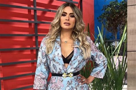 Galilea Montijo Posa En Sexy Lencería En Instagram Laura G