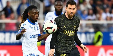 El Jugado Look De Antonela Roccuzzo Para Entrenar Top Escotado Nude Y Calzas A Tono La