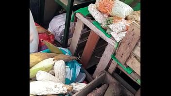 Madura De Enormes Tetas En El Mercado Xvideos