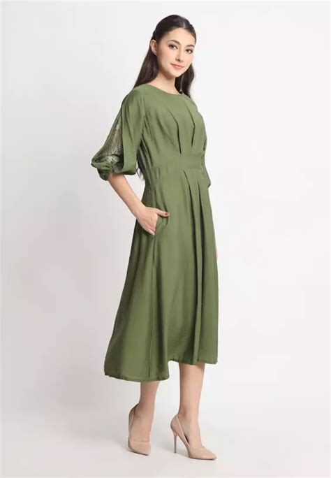 Jual FAME FAME Midi Dress Sage Green 9511067 Original 2023 ZALORA