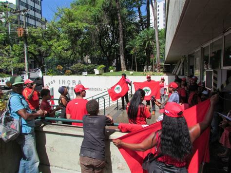 Em Minas Gerais Trabalhadores As Do MST Ocupam Sede Do Incra Em Belo