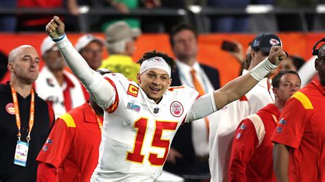 KC Chiefs Win Super Bowl, Defeat Eagles 38-35!!