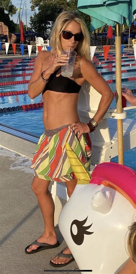 Nicole Curtis, 43 : PrettyOlderWomen