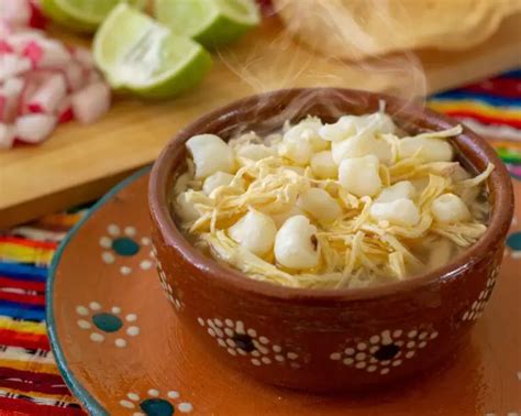 Cómo hacer Pozole Blanco de Pollo Receta Fácil y Rápida