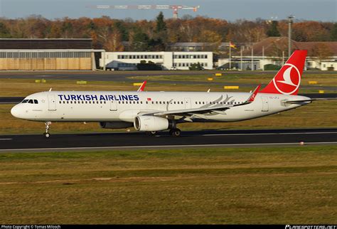 TC JTJ Turkish Airlines Airbus A321 231 WL Photo By Tomas Milosch ID