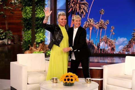 ‘Ellen Show’ Ends: Ellen DeGeneres Says Emotional Goodbye