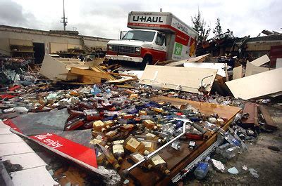 Photos: HURRICANE CHARLEY -- Aftermath - Orlando Sentinel