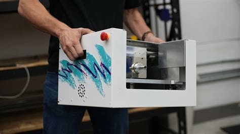 Coast Runner Kickstarter Campaign Promises to Make Metal CNC as Easy as 3D Printing | All3DP