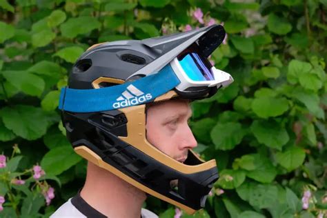 Review Bell S Brilliant Super Dh Mips Convertible Helmet Really Is