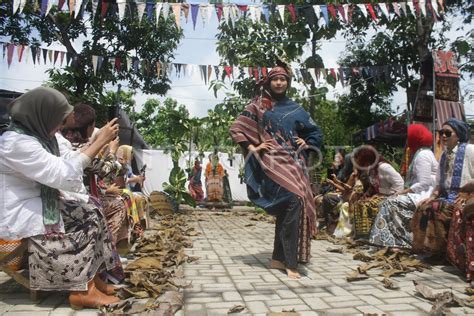 Apresiasi Wastra Nusantara Antara Foto