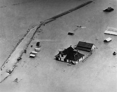 Mississippi Flood, 1927 Photograph by Granger - Pixels