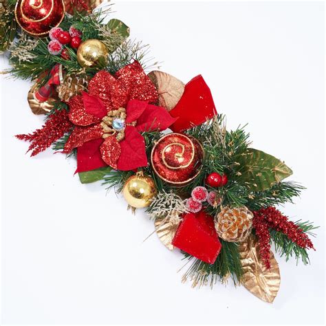 Red Poinsettia Garland – Holiday Tree