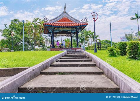 Arquitetura Tradicional Do Parque De Taichung Imagem Editorial Imagem