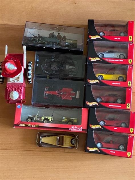 Hot Wheels 1 43 12 Modelli Ferrari E Altre Marche Catawiki