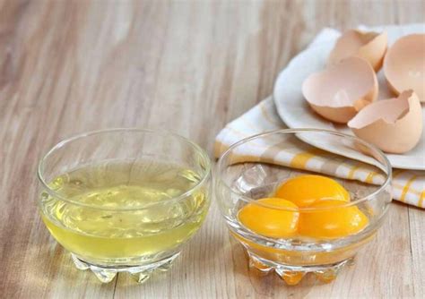 Cuánta proteína tiene una clara de huevos Fuertes con leche