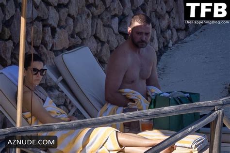 Jessica Biel Sexy Seen Flaunting Her Hot Bikini Body At The Beach In Tuscany Aznude